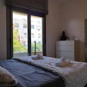 Apartamento En Urbanizacion De Lujo Con Piscina, Gimnasio Y Aparcamiento Gratis En La Zona , Córdoba España