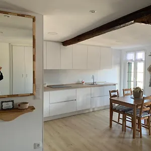 Istua - Etxie La Casa , Bermeo España